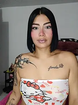 Snapshot of Kylie_brazt chatting on 05-10-26, 03:43 Kylie brazt online show from 05-10-26, 03:43