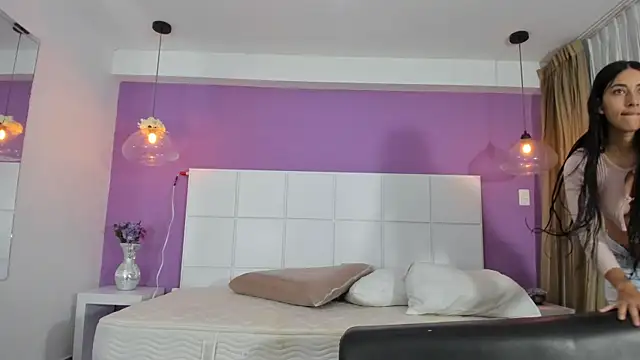 Snapshot of AnnHouston1 chatting on 10-31-25, 01:41 AnnHouston1 online show from 10-31-25, 01:41