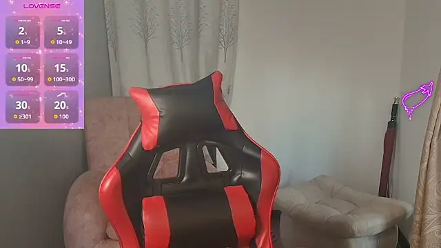 Snapshot of SophiTay chatting on 12-03-25, 09:03 SophiTay online show from 12-03-25, 09:03