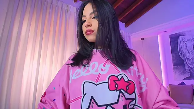 hannah thomson  online show from 03-17-25, 07:26