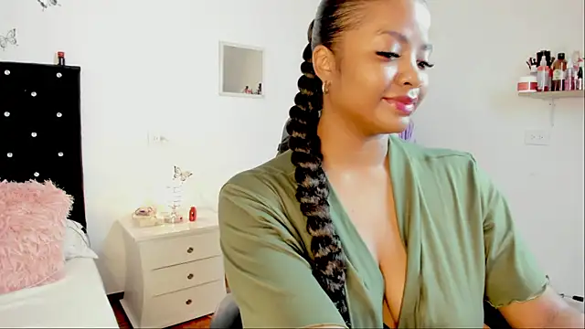 ValerieBlakee online show from 10-08-25, 06:30