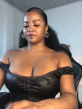 Snapshot of ValerieBlakee chatting on 06-09-26, 10:22 ValerieBlakee online show from 06-09-26, 10:22