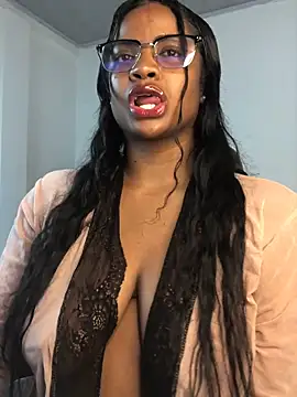 Snapshot of ValerieBlakee chatting on 05-06-26, 05:28 ValerieBlakee online show from 05-06-26, 05:28