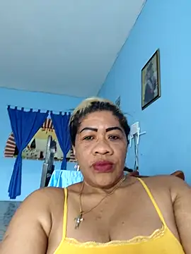 Tocameamor online show from 03-06-26, 04:13