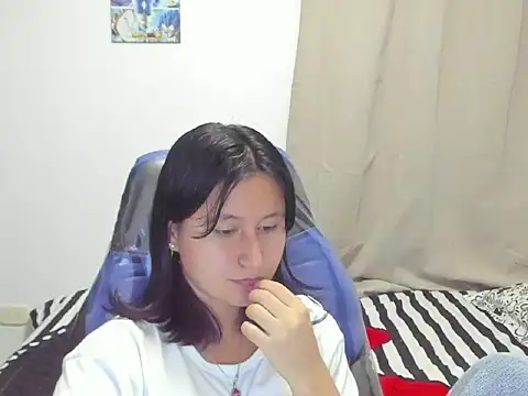 Snapshot of xoxo_kiitty chatting on 10-02-25, 03:43 xoxo kiitty online show from 10-02-25, 03:43