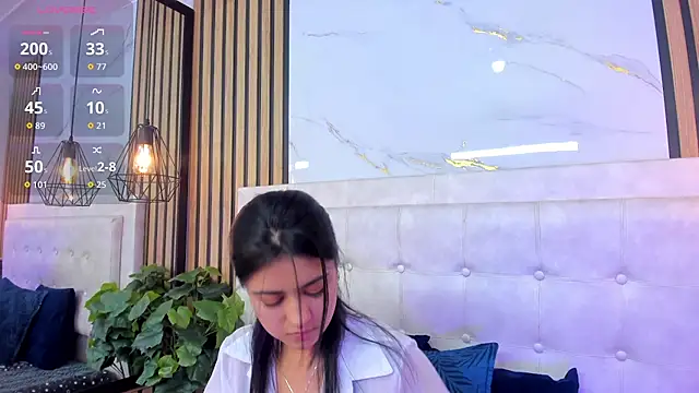 Snapshot of Madyson18 chatting on 02-27-26, 11:32 Madyson18 online show from 02-27-26, 11:32