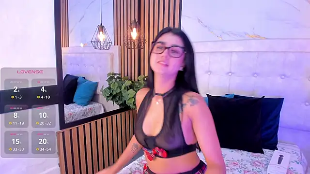 Madyson18 online show from 04-15-26, 11:59