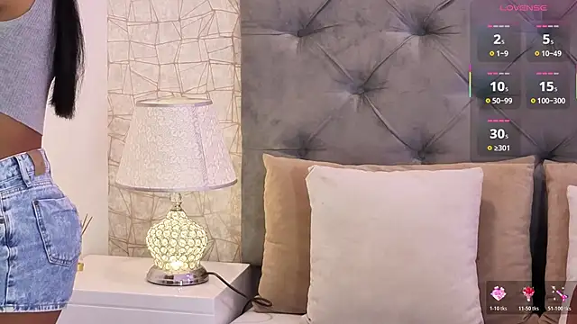 ChloeMoon9 online show from 04-10-26, 11:06