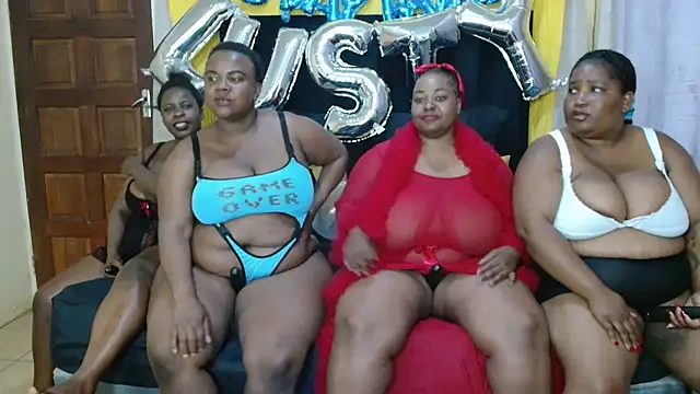 Lusty N Busty online show from 10-11-25, 09:27