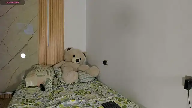 flor herrera01 online show from 04-01-26, 07:10