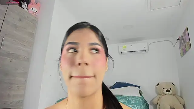 flor herrera01 online show from 02-20-26, 05:26