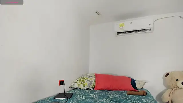 flor herrera01 online show from 02-19-26, 04:20