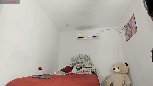 flor herrera01 online show from 03-05-26, 04:09