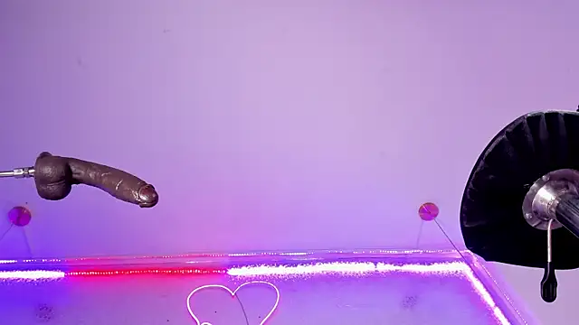 ValentinoMoreti online show from 10-25-25, 05:17