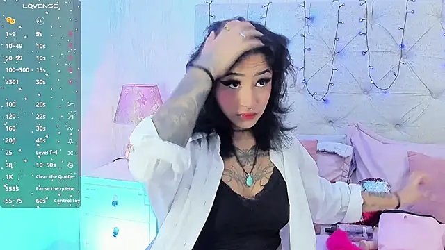 Snapshot of goth_tasha chatting on 09-09-25, 07:34 goth tasha online show from 09-09-25, 07:34