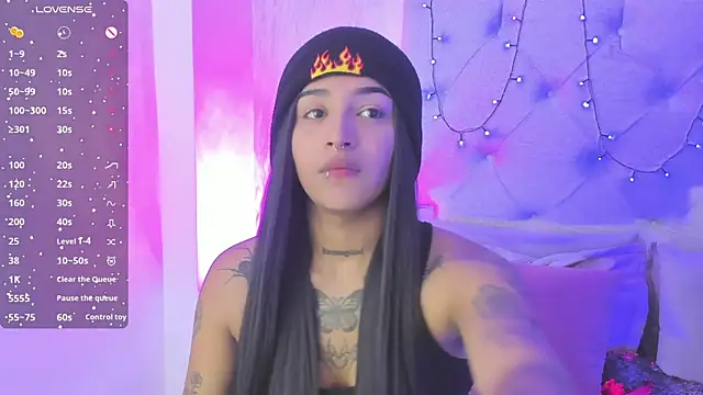 Snapshot of goth_tasha chatting on 10-21-25, 07:13 goth tasha online show from 10-21-25, 07:13