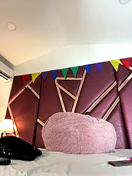 DanielaMedinaa online show from 10-05-25, 08:32