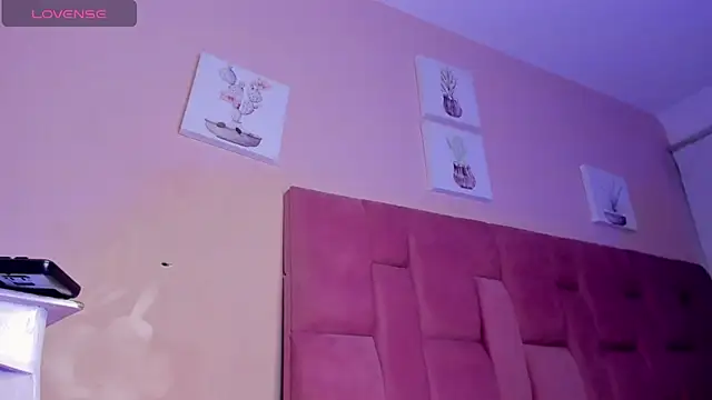 CHANELL 11INCHES online show from 10-26-25, 11:43