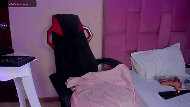 CHANELL 11INCHES online show from 10-29-25, 12:31