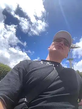 MaxxxSteil online show from 09-14-25, 04:51