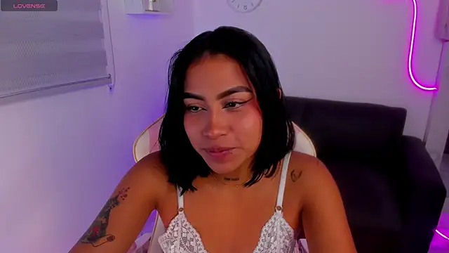 Ivyy Moon  online show from 09-11-25, 02:11