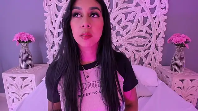 AnnieGibbyns online show from 06-25-26, 08:25