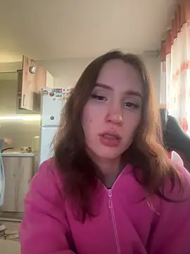 Snapshot of kisssssssss chatting on 11-16-25, 08:08 kisssssssss online show from 11-16-25, 08:08