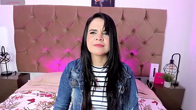 laura hotties online show from 04-05-26, 01:40