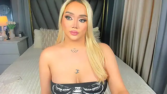 KylieSonique online show from 10-22-25, 02:55