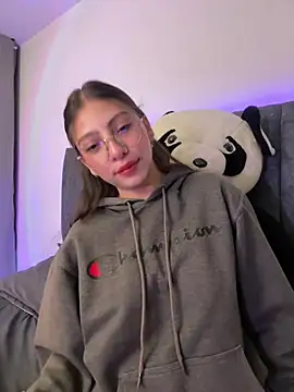 Dirty-Bunnyyy online show from 04-17-26, 03:09