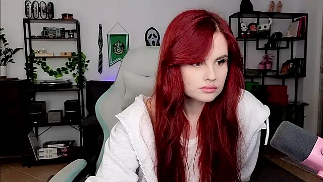 Della Ideal online show from 03-23-26, 06:30