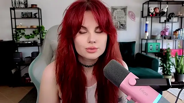 Snapshot of Della_Ideal chatting on 05-15-26, 10:02 Della Ideal online show from 05-15-26, 10:02