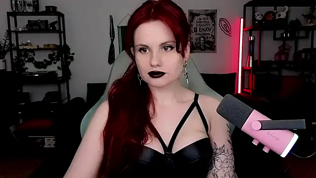 Snapshot of Della_Ideal chatting on 05-31-26, 06:09 Della Ideal online show from 05-31-26, 06:09