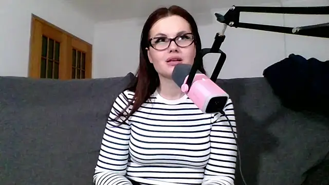 Della Ideal online show from 03-16-25, 10:31