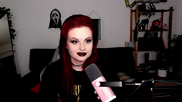 Della Ideal online show from 11-10-25, 06:35