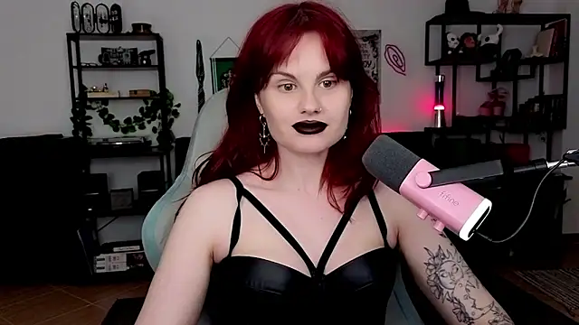 Della Ideal online show from 04-19-26, 05:14