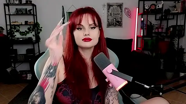 Snapshot of Della_Ideal chatting on 06-08-26, 05:57 Della Ideal online show from 06-08-26, 05:57