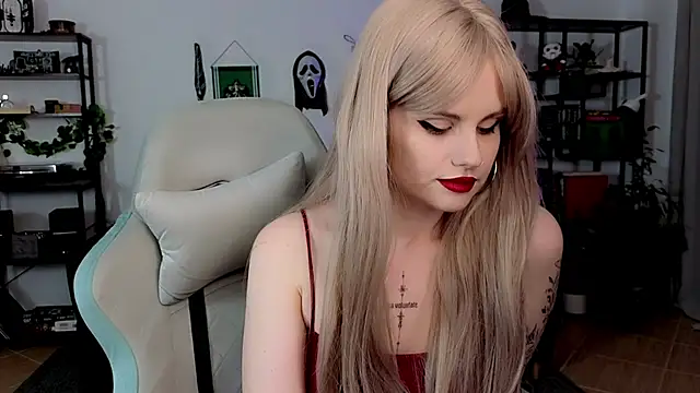 Snapshot of Della_Ideal chatting on 07-13-26, 05:34 Della Ideal online show from 07-13-26, 05:34