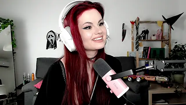 Della Ideal online show from 10-19-25, 11:13