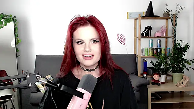 Snapshot of Della_Ideal chatting on 09-17-25, 05:26 Della Ideal online show from 09-17-25, 05:26