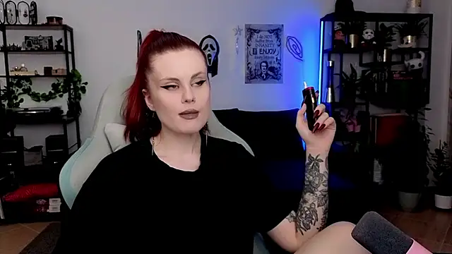 Snapshot of Della_Ideal chatting on 06-16-26, 05:57 Della Ideal online show from 06-16-26, 05:57