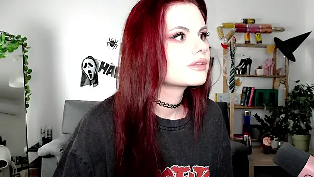 Snapshot of Della_Ideal chatting on 10-20-25, 04:40 Della Ideal online show from 10-20-25, 04:40