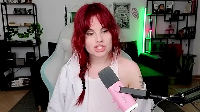 Snapshot of Della_Ideal chatting on 04-29-26, 05:17 Della Ideal online show from 04-29-26, 05:17