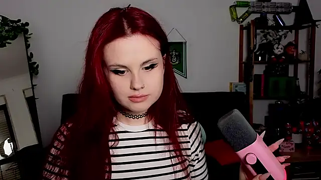 Della Ideal online show from 11-24-25, 06:08