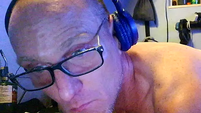 Snapshot of PornStro921 chatting on 05-30-26, 09:31 PornStro921 online show from 05-30-26, 09:31