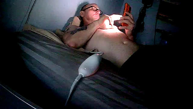 Snapshot of PornStro921 chatting on 02-11-26, 08:14 PornStro921 online show from 02-11-26, 08:14