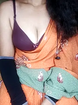 Snapshot of geetha_telugu_kan277 chatting on 03-03-25, 04:43 geetha telugu kan277 online show from 03-03-25, 04:43