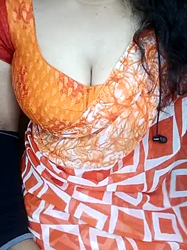 Snapshot of geetha_telugu_kan277 chatting on 03-05-25, 12:55 geetha telugu kan277 online show from 03-05-25, 12:55
