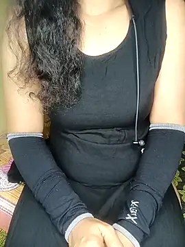 Snapshot of geetha_telugu_kan277 chatting on 03-10-25, 08:06 geetha telugu kan277 online show from 03-10-25, 08:06