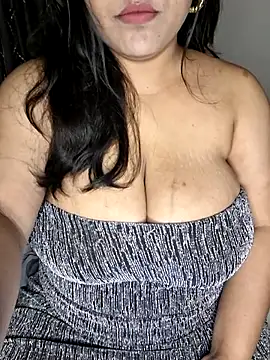 Snapshot of Mazzakiinn chatting on 05-15-26, 05:55 Mazzakiinn online show from 05-15-26, 05:55